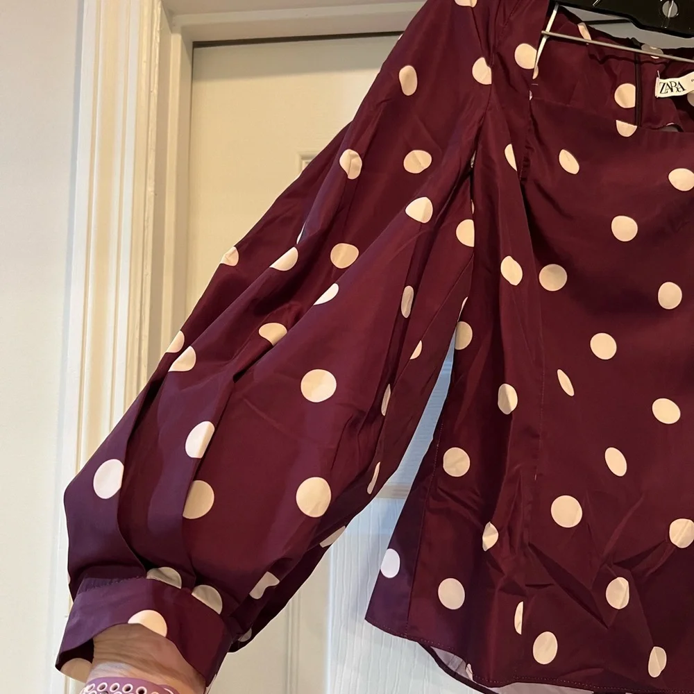 Zara Burgundy and White Puff Sleeve Blouse